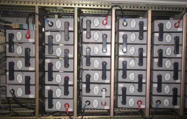 网络机房蓄电池监控系统